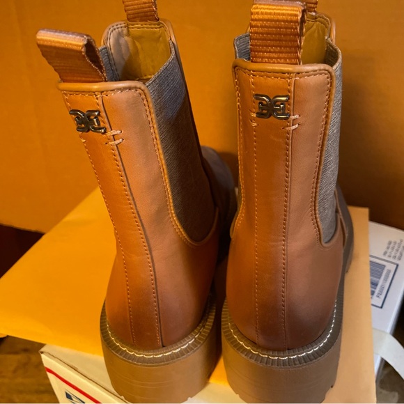 Sam Edelman Laguna Bootie, appear Brand New, 8.5 M
Leather/Manmade - Picture 2 of 11